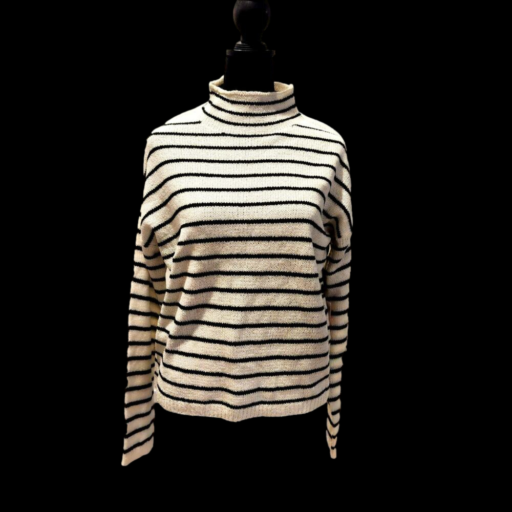 Line and Dot Sweater Size Small NWT
